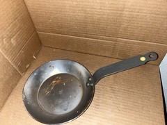 De Buyer MINERAL B Carbon Steel 8″ Omelette Pan Made in France(B)