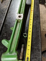 John Deere 110 112 Hydraulic lift10hp tecumseh front axle # AM30370