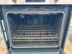 Used SS Bosch Wall Oven 4.6 Cu Ft Built In Model# HBL57M32UCC/02 Good Condition