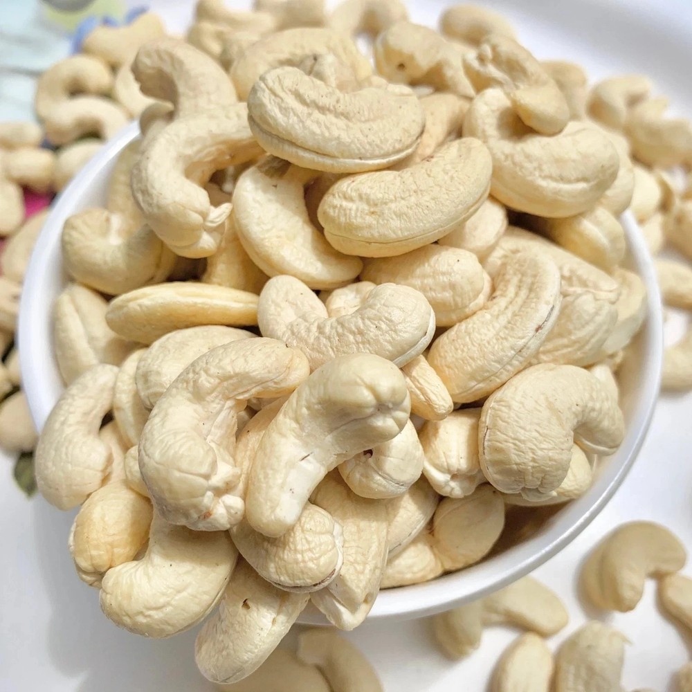 Premium Raw Cashews (Kaju) –High Quality | Fresh & Crunchy Whole Cashew Nuts