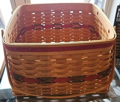 Longaberger 12 Days of Xmas Basket 14″ +3 Protectors (1 Divided)+Liner+Lid 2000