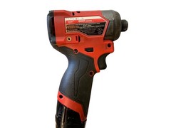 MILWAUKEE TOOLS 3453-20 w/ 2 BATTERIES AND CHARGER (MP3071893)