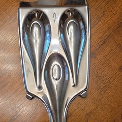 Gemco Metal Triple Spoon Rest Silver Modern Less Than 10 in Used