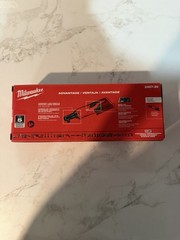 Milwaukee M12 2457-20 12V 3/8″ Inch Cordless Ratchet – Brand New in Box