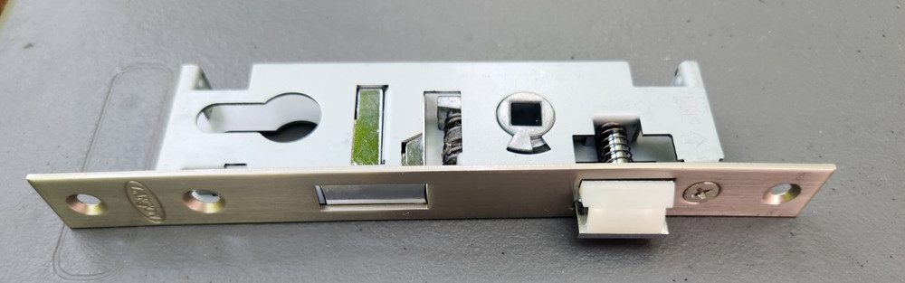 Larson Mortise Plat Asby Brushed Nickel 2024461714