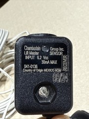 LIFTMASTER 041-0136 GARAGE OPENER SAFETY SENSOR KIT 2024 New