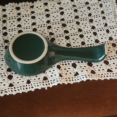 Green Solid Ceramic Spoon Rest Traditional Food Theme Less Than 10 in