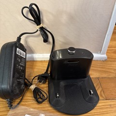 iRobot Roomba 550 Robotic Vacuum Cleaner w/ (2) Lighthouses and Home Base+ More