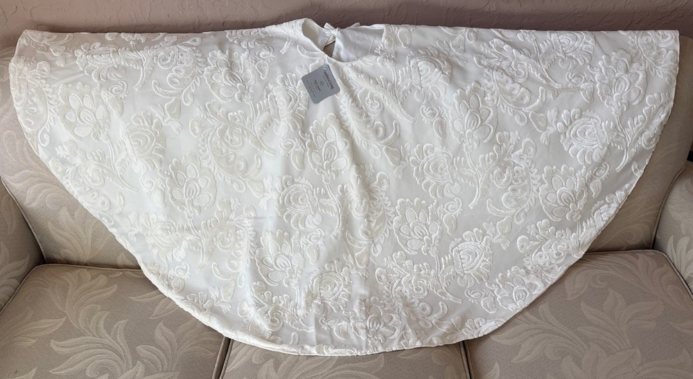 New ~ Southern Living 58 in. Christmas Tree Skirt White Velvet NWT $110