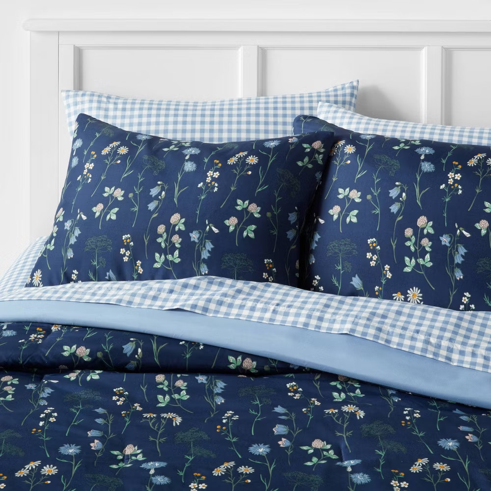 5pc Twin Extra Long Floral Printed Microfiber Reversible Comforter & Sheets Set