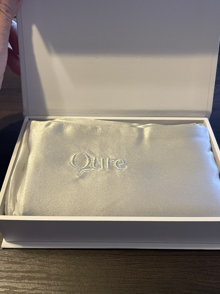 Qure Pure Silk Pillowcase – Anti-Aging, Hidden Zipper Queen Silver. MSRP $79