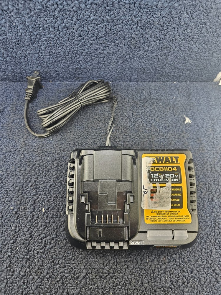 DEWALT DCB1104: 20V MAX Lithium Ion Battery Charger