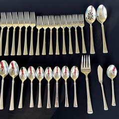 44 x MIKASA Harmony Stainless Steel Flatware 18/10 Vietnam Knife Fork Spoon Mint