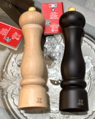 PEUGEOT France 22cm Dry Salt & Pepper Mill 2 Piece Set – NWT