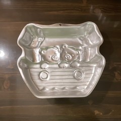 Wilton Noah’s Ark Shaped Aluminum Cake Pan Silver Non-Stick Oven Safe 2105-2025