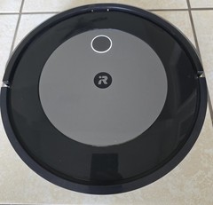 Robot Roomba J7 Robot Vacuum | Smart Mapping | Obstacle Avoidance | Black