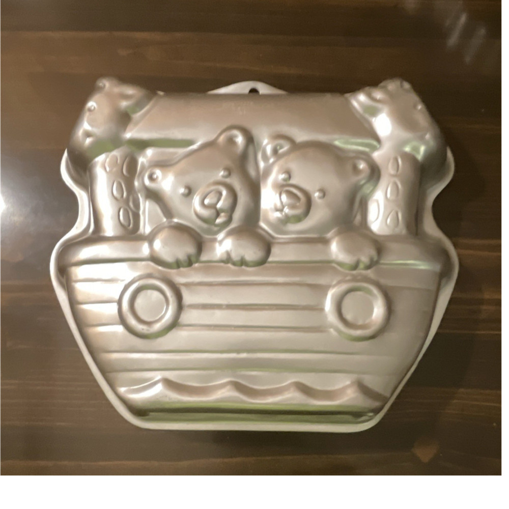 Wilton Noah’s Ark Shaped Aluminum Cake Pan Silver Non-Stick Oven Safe 2105-2025