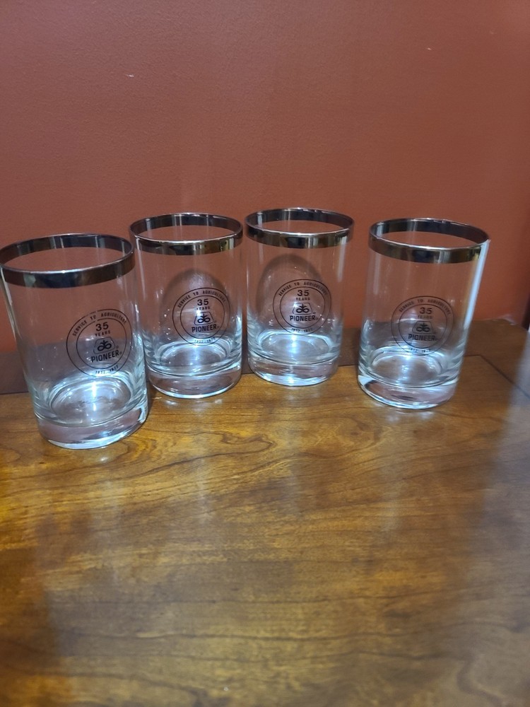 Pioneer Seed Company Drinking Glass set of 4 Used 35 Years 1937 – 1972