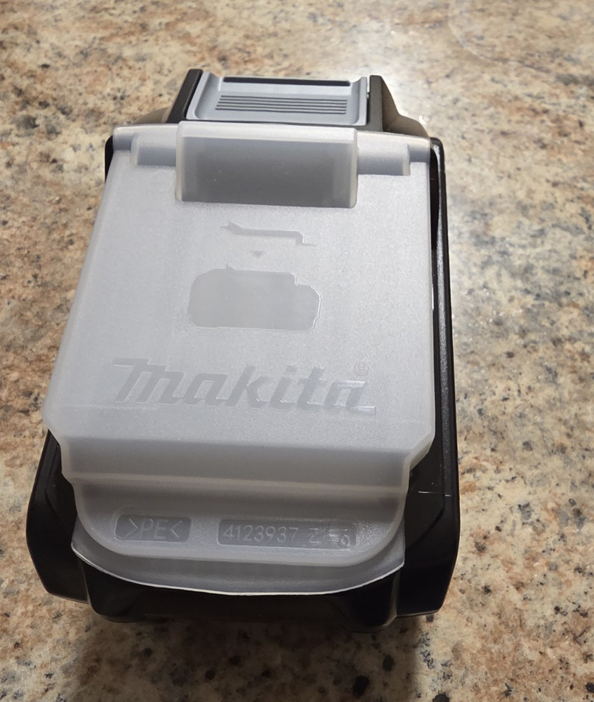 Makita XGT 40V Max Lithium-Ion (Li-Ion) 4.0Ah Battery Pack, Black