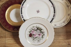 Mismatched Fine China Dinner Plates Gold Rims 10.25-11″ Florals Porcelain Eclect