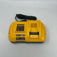 DeWALT DCB118 20V/60V 8A Fast Charger Yellow Single-Port