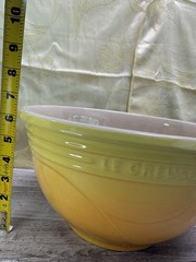 Le Creuset XL Mixing Bowl 4.4L 4.6 Qt Yellow Soleil Gradient RETIRED 12” CLEAN