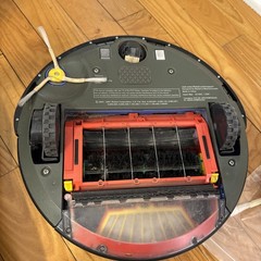 iRobot Roomba 550 Robotic Vacuum Cleaner w/ (2) Lighthouses and Home Base+ More