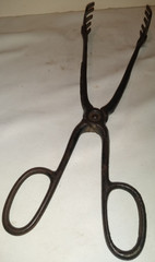 RARE 1900’S BBQ FIRE HEARTH TONGS FORK STOVE CAST IRON CARBON CHARCOAL BRIQUETS