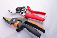 Felco 15  High Performance Pruning Shears Swiss Made Hand Pruner + Fiskars P552
