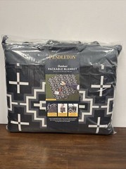 Pendleton Outdoor Packable Blanket Picnic Tailgate Folds & Zips 60×72 inches
