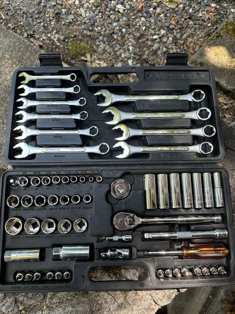 Metrinch 62pc Combination Wrench and Socket Set