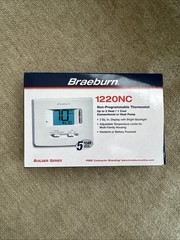 Braeburn 1220NC Non-programmable Thermostat 2 Stages 18 to 30vac – White