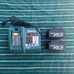 Makita DC18RA Charger and (2) BL1830 18V Batteries FOR PARTS ONLY