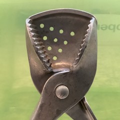 Vintage Citrus Lemon Lime Squeezer – 6.75 in. Cast Aluminum – Hand Held – NICE !