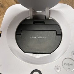 IROBOT BRAAVA JET M6 6110 ULTIMATE ROBOT MOP WI-FI CONNECTED Unit Only