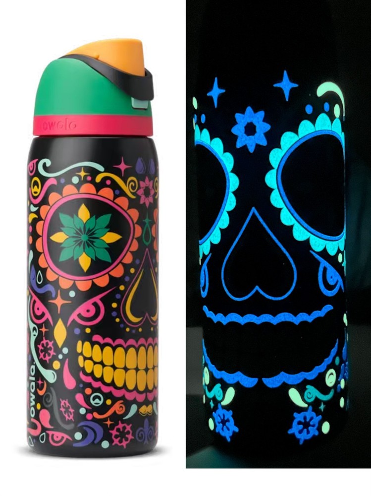 Owala “Freedom Kiss” 32 oz sugar skull bottle – Glow-in-the-dark version