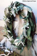 SEASHELL BEACH WREATH -NEW- GIVE ANY ROOM A DELIGHTFUL NAUTICAL TOUCH!