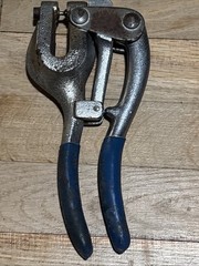 Unbranded Heavy Duty Sheet Metal Hand Power Punch Tool No 5 Jr Body Only 1/8″