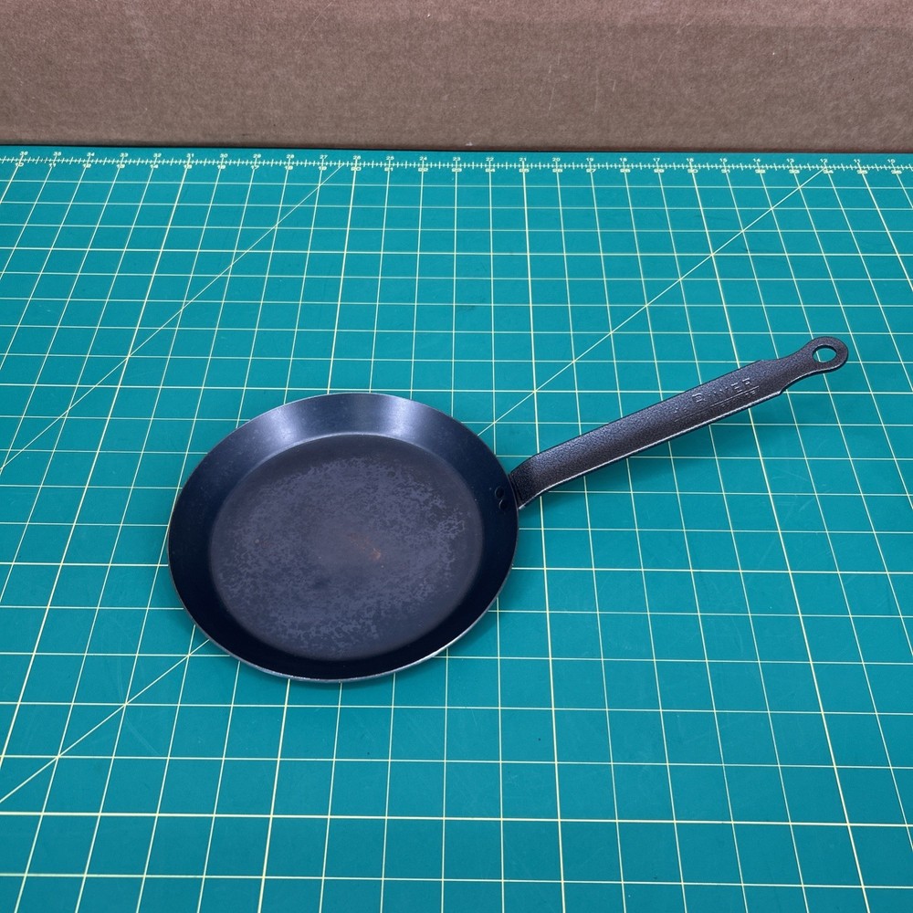 de BuyerClassic Carbon Steel Crepe Pan 7” Some Rust Spots USED