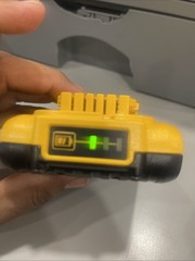 New Dewalt DCB203 20V Max Battery 2.0Ah Lithium Ion Li-Ion 20 Volt Date 2025