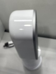 Dyson AM09 Hot+Cool Jet Focus Bladeless Heater and Fan – White/Silver