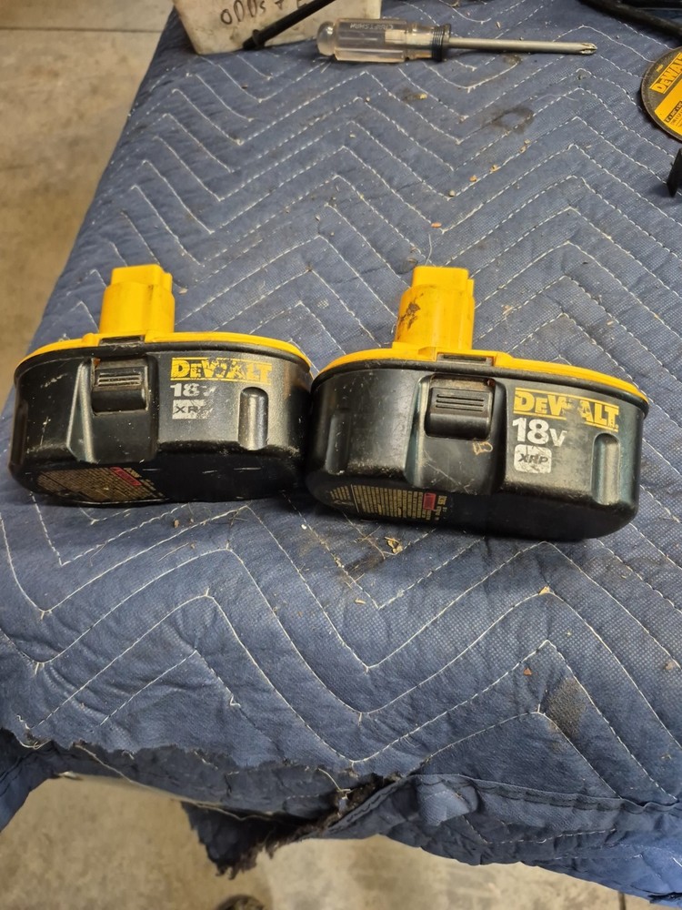 DEWALT (DC9096) 18V XRP Battery Pack USED 2 PACK. GET BOTH FOR ONE MONEY