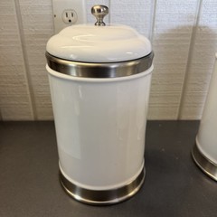 Williams Sonoma White Stoneware Canisters Set of Three: 2 Tall 1 Short NICE