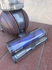 Dyson Ball Animal 3 Upright Vacuum Cleaner- Nickel/Silver-UP30 Light Use
