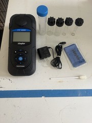 Taylor TTI 2000 Colorimeter Pool & Spa Test Kit Chlorine pH CYA, Vials