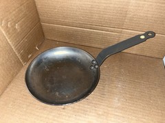 De Buyer MINERAL B Carbon Steel 8″ Omelette Pan Made in France