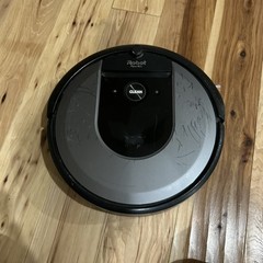 iRobot Roomba i8 Self-Emptying Vacuum Cleaning – Scratch & Dent