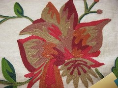 NWT ~ KASHMIR Red/Green Embroidery/Crewel Linen Placemat ~ 14″ x 20″