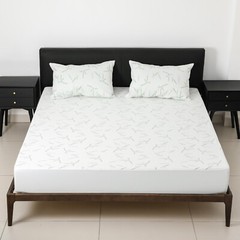 Waterproof Bamboo Mattress Protector Hypoallergenic Breathable Fitted Bed Covers