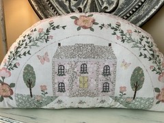 Pottery Barn Kids Dollhouse Wedge Pillow CUT TAGS OB READ